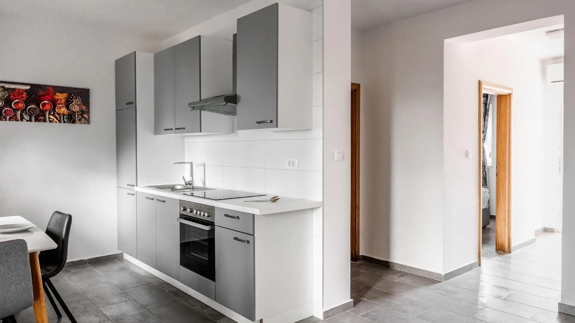Family Friendly Seaside Apartments Vir - 22115