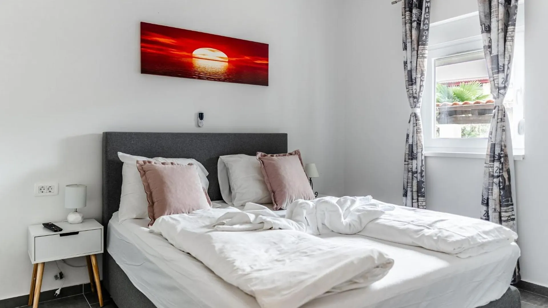 Family Friendly Seaside Apartments Vir - 22115