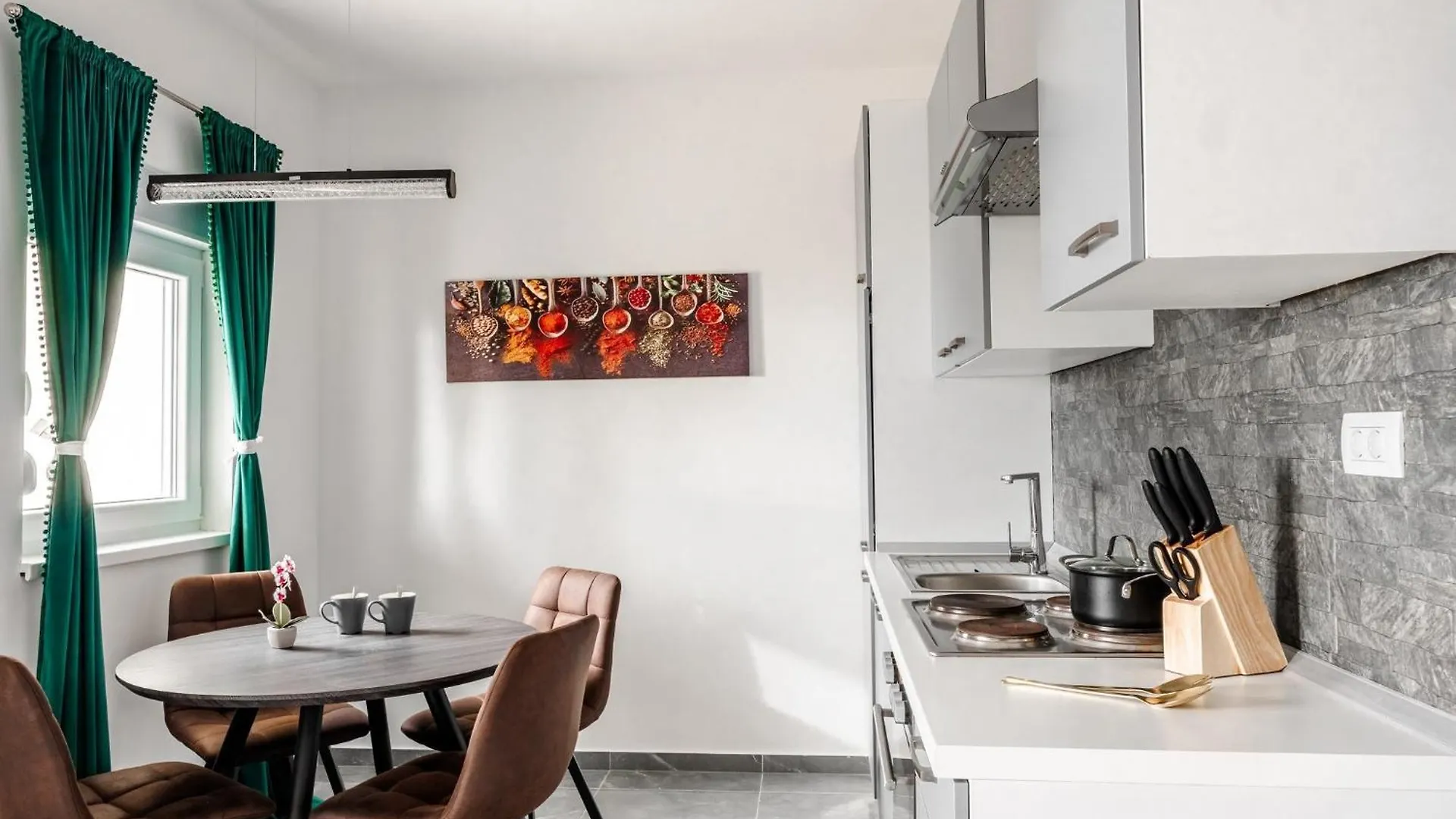 Family Friendly Seaside Apartments Vir - 22115