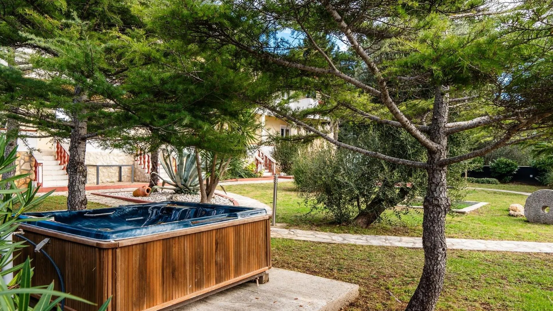 Family Friendly Seaside Apartments Vir - 22115