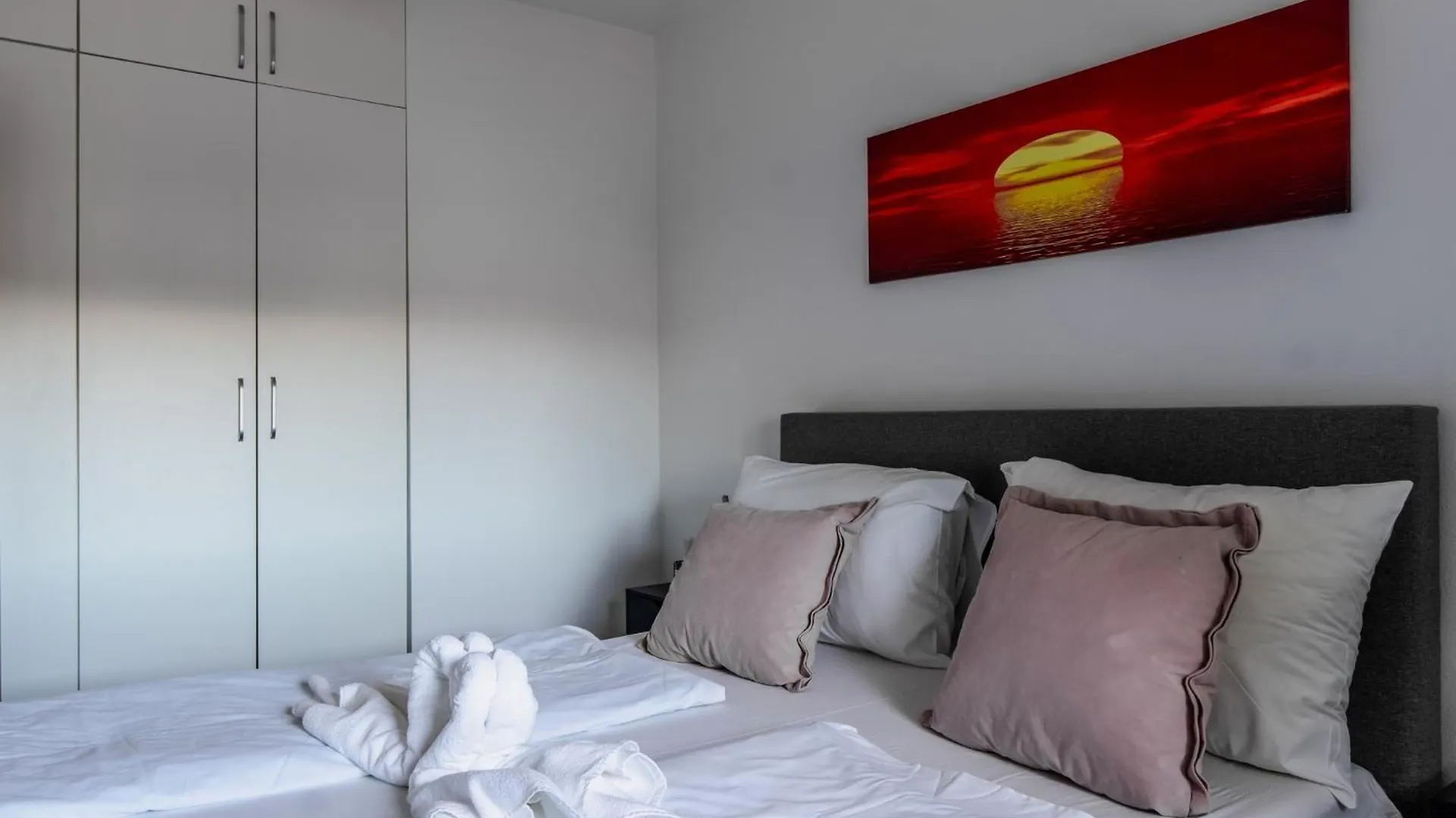 Family Friendly Seaside Apartments Vir - 22115