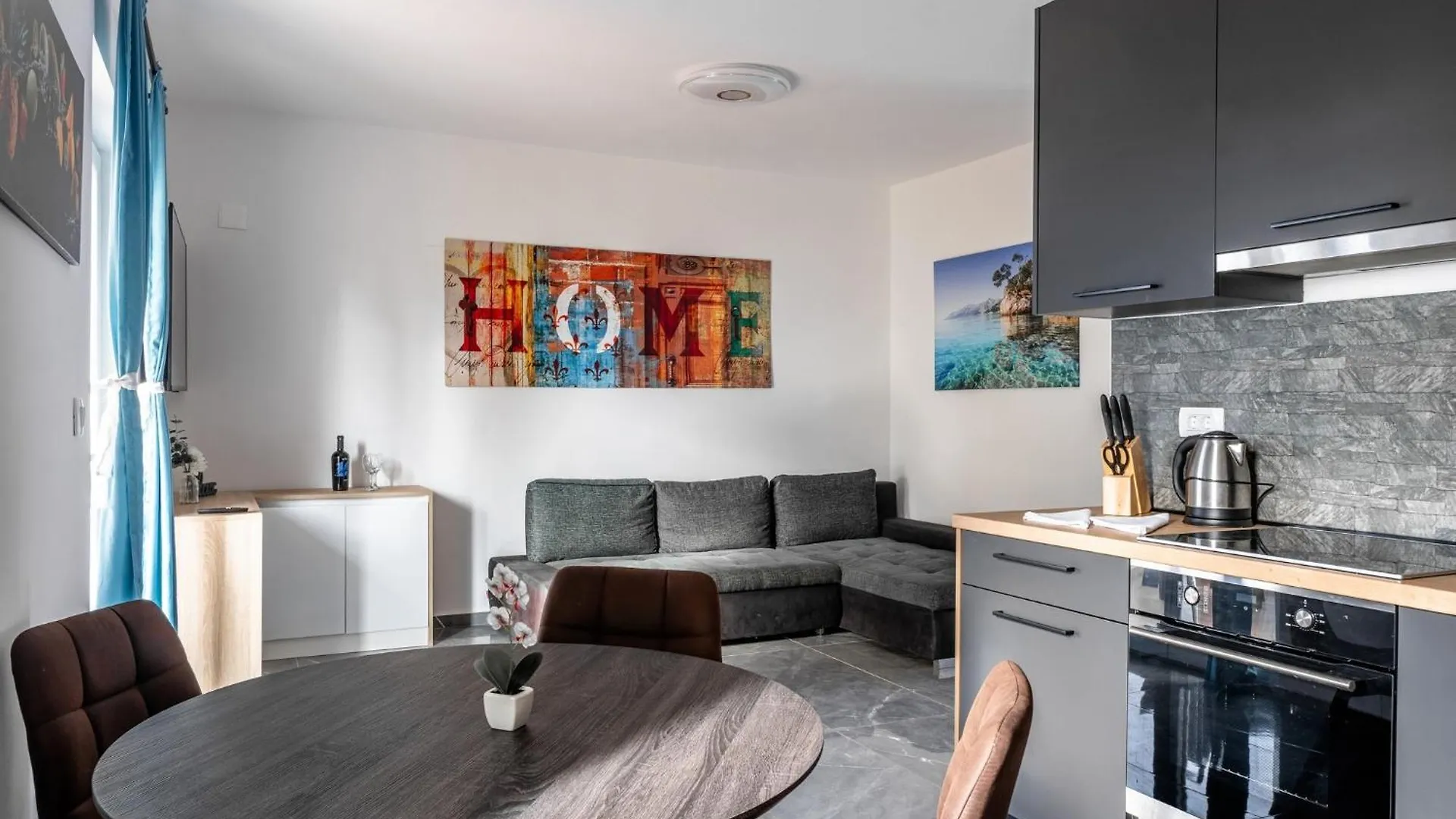 Family Friendly Seaside Apartments Vir - 22115