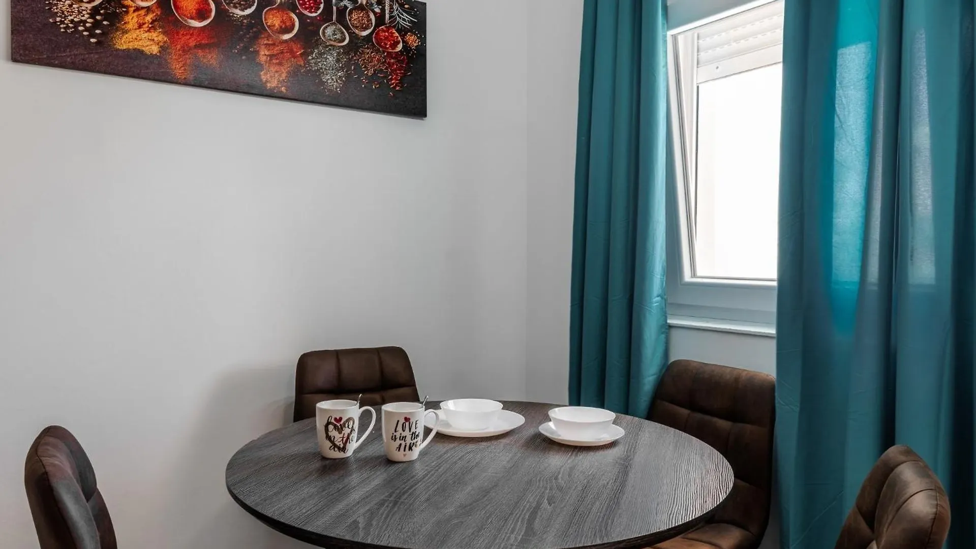 Family Friendly Seaside Apartments Vir - 22115