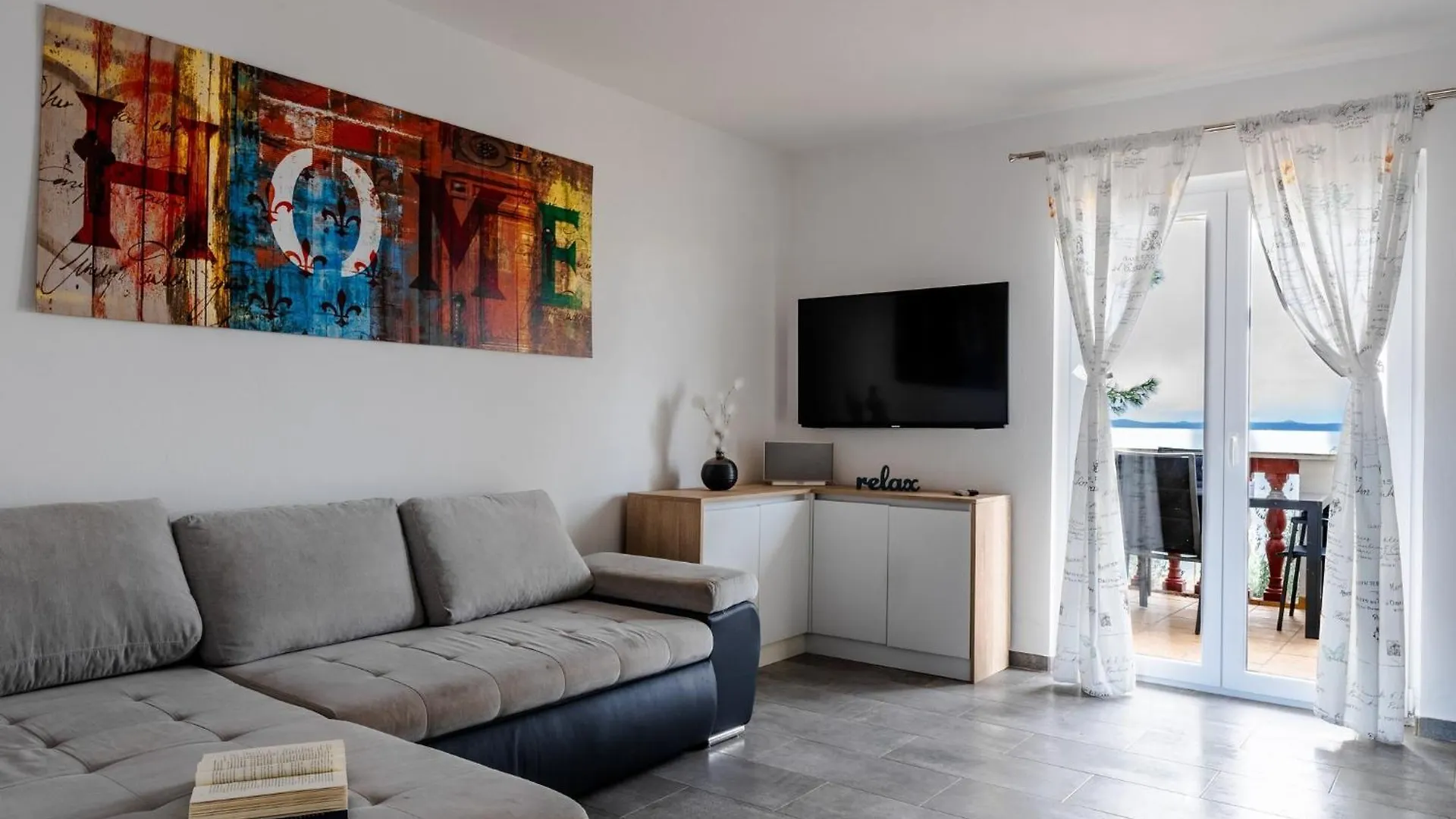 Family Friendly Seaside Apartments Vir - 22115